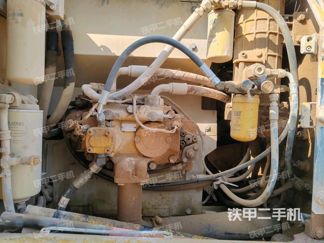 液壓泵斜45?右（大件艙室）