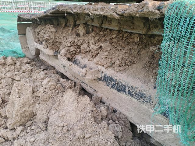 右側(cè)行走馬達(dá)蓋板(行走機(jī)構(gòu)) 右側(cè)行走馬達(dá)蓋板(行走機(jī)構(gòu))