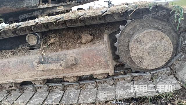 中联重科ZE135E-10挖掘机的设备实拍-第3张实拍照片