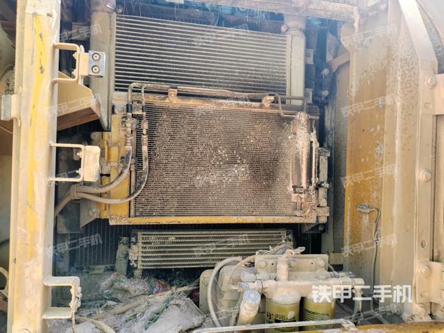 散熱器正面（大件艙室）