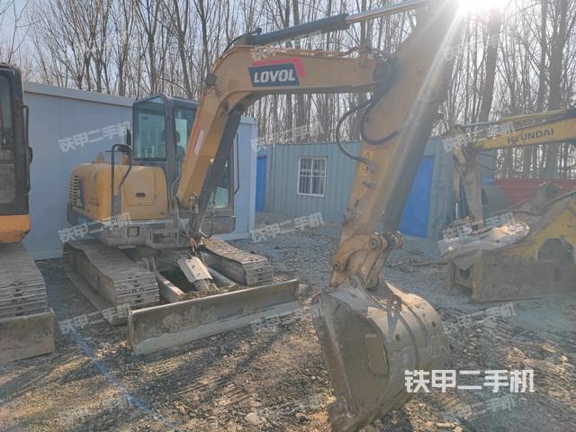 右前45(整機(jī)外觀) 右前45(整機(jī)外觀)