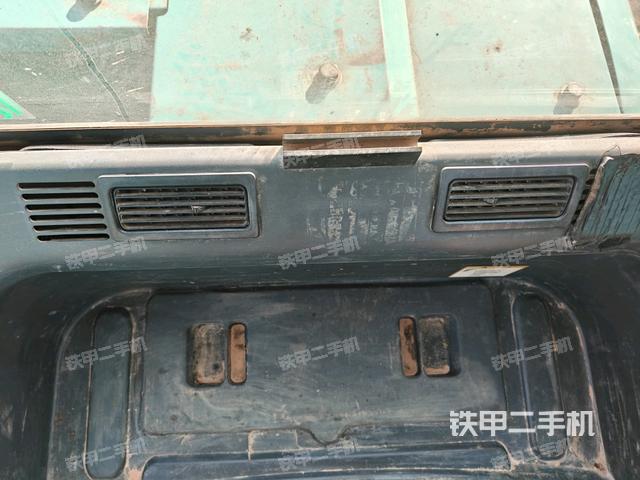 座椅后部(駕駛室部分) 座椅后部(駕駛室部分)