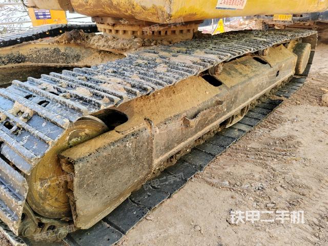 左側(cè)履帶整體?（行走機(jī)構(gòu)）