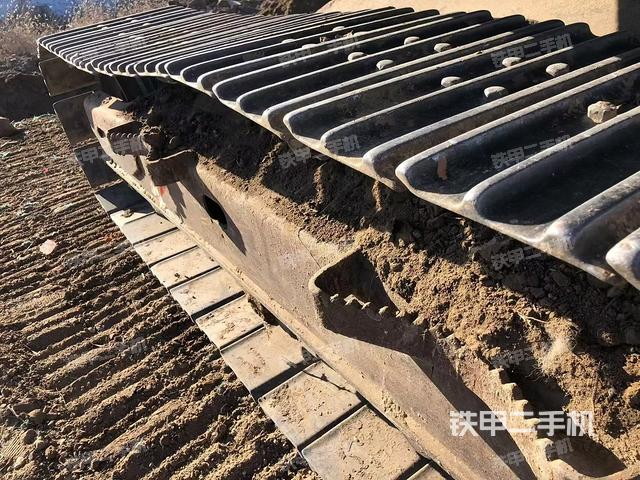 單側(cè)履帶整體（整機(jī)外觀）