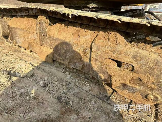 單側(cè)履帶整體（整機(jī)外觀）