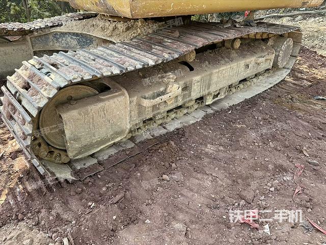 单侧履带整体（整机外观）