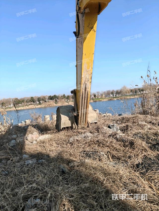 小臂整體左后(工作和回轉(zhuǎn)裝置) 小臂整體左后(工作和回轉(zhuǎn)裝置)