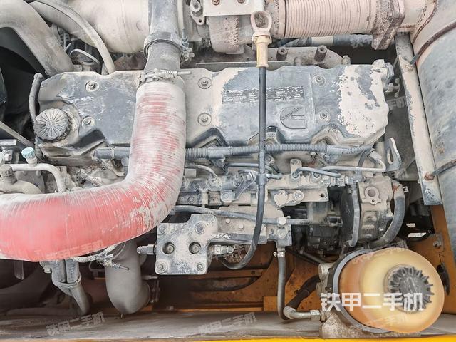 气门室盖螺丝特写(上车部件) 气门室盖螺丝特写(上车部件)