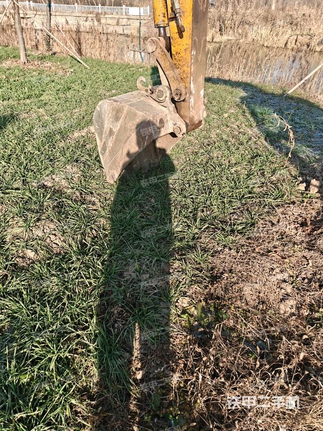 鏟斗右后整體（工作和回轉(zhuǎn)裝置）