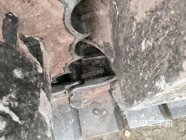 右側(cè)行走馬達蓋板（行走機構(gòu)）