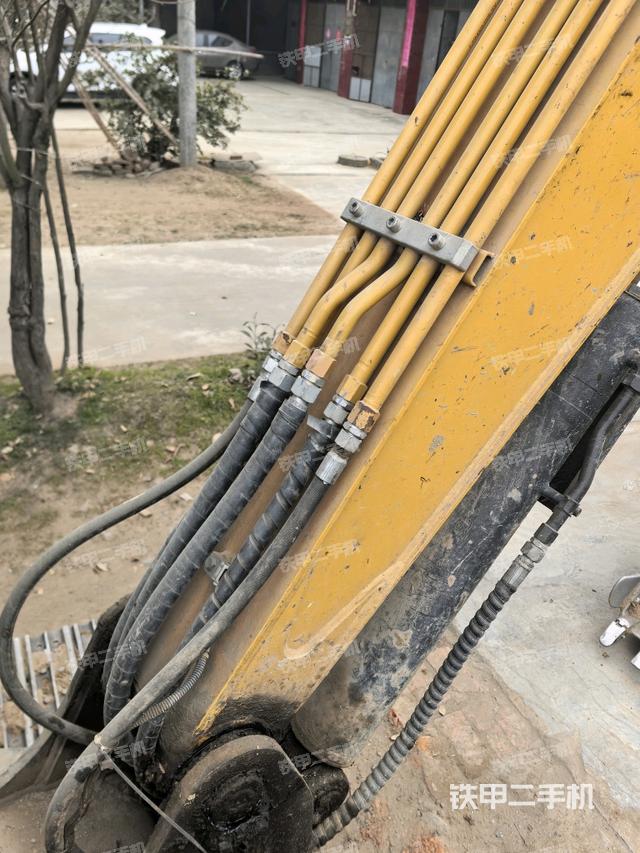 大臂背部俯視（工作和回轉(zhuǎn)裝置）