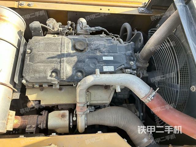 發(fā)動(dòng)機(jī)整體俯視(整機(jī)外觀) 發(fā)動(dòng)機(jī)整體俯視(整機(jī)外觀)