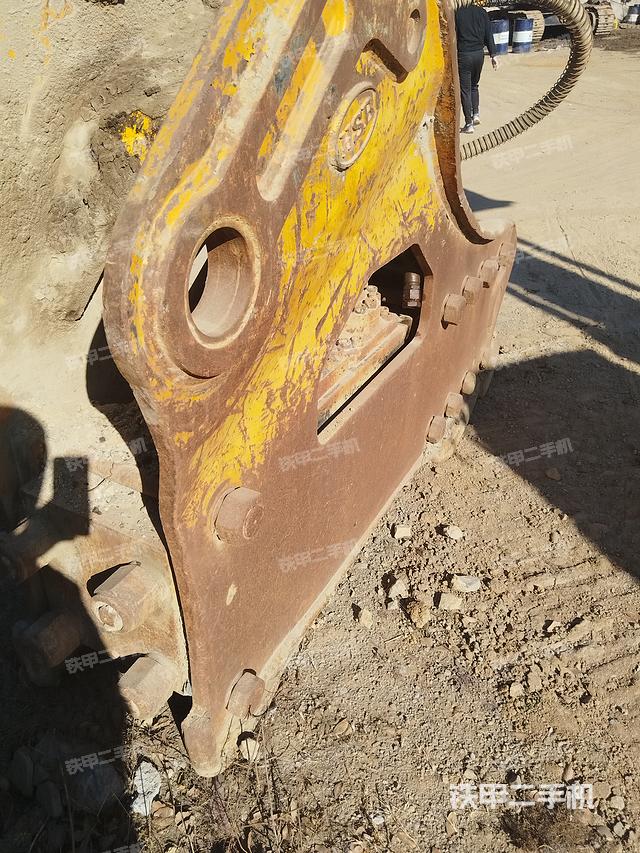 整机右后45°（设备外观及核心部件）