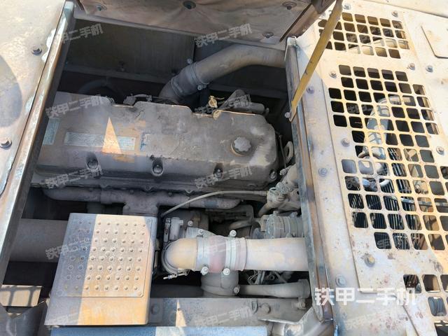 發(fā)動(dòng)機(jī)整體俯視(整機(jī)外觀) 發(fā)動(dòng)機(jī)整體俯視(整機(jī)外觀)