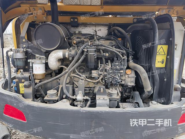 發(fā)動機(jī)整體俯視(整機(jī)外觀) 發(fā)動機(jī)整體俯視(整機(jī)外觀)