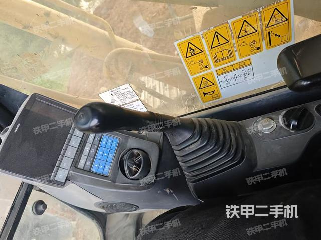 驾驶室整体（整机外观）