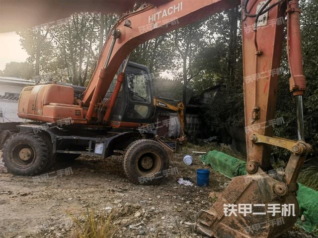 右前45(整機(jī)外觀) 右前45(整機(jī)外觀)