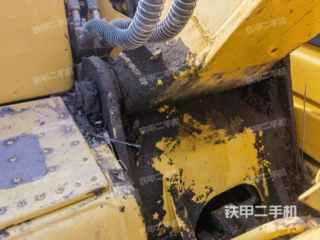 大臂根部?斜視(工作和回轉(zhuǎn)裝置) 大臂根部?斜視(工作和回轉(zhuǎn)裝置)