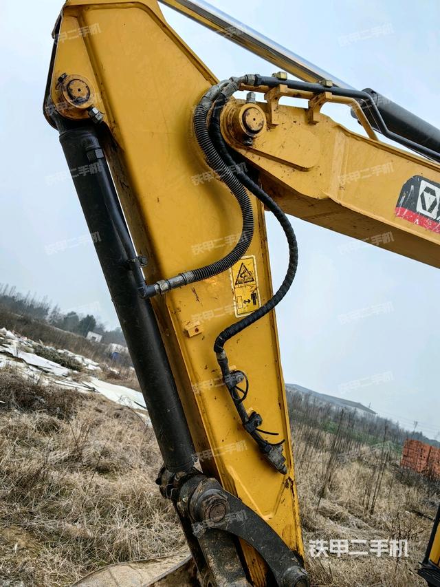 小臂整體左后（工作和回轉(zhuǎn)裝置）