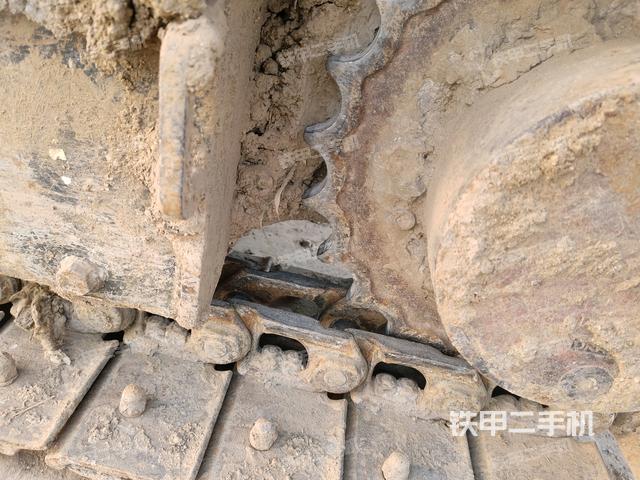 右驅(qū)動(dòng)輪（行走機(jī)構(gòu)）