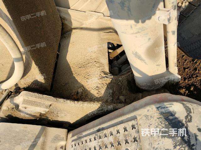 大臂根部?斜視(工作和回轉(zhuǎn)裝置) 大臂根部?斜視(工作和回轉(zhuǎn)裝置)