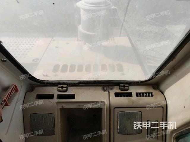 座椅后部(驾驶室部分) 座椅后部(驾驶室部分)