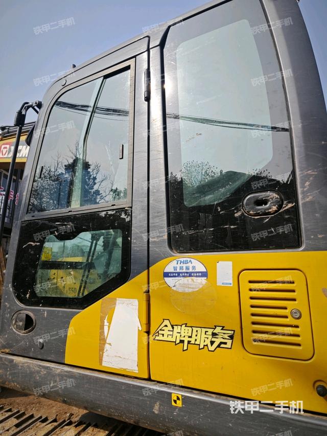 駕駛室正側(cè)（駕駛室部分）