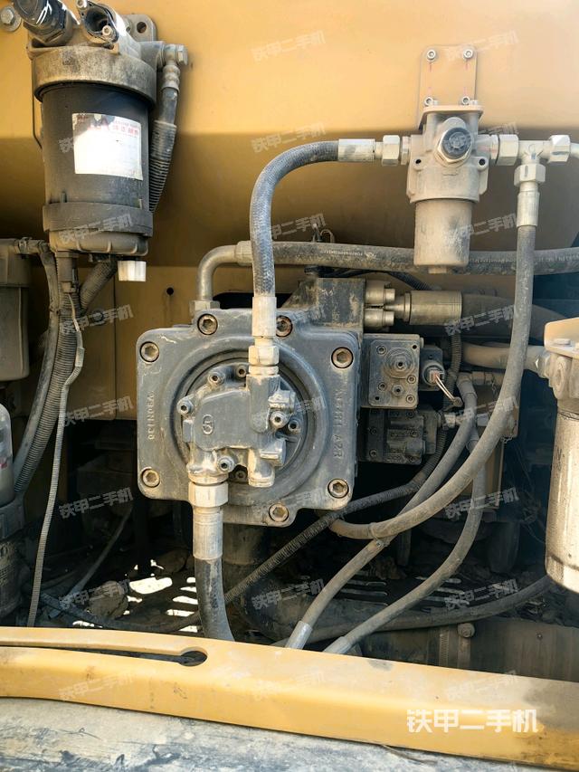 液壓泵斜45?左（大件艙室）