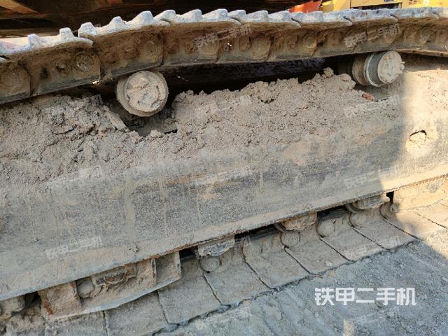 左导向轮(行走机构) 左导向轮(行走机构)