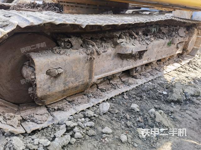 左側(cè)履帶整體?(行走機(jī)構(gòu)) 左側(cè)履帶整體?(行走機(jī)構(gòu))