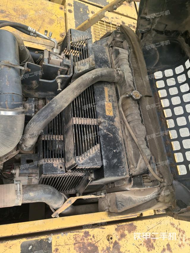 氣門室蓋螺絲特寫（上車部件）