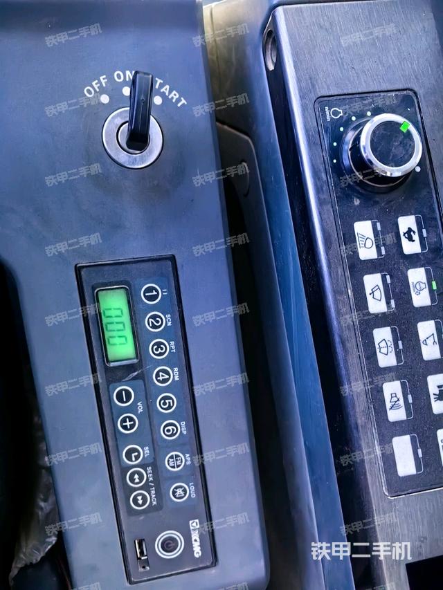 座椅左側(cè)控制臺(tái)/音響/含左手柄（駕駛室部分）