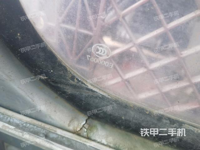 后窗玻璃角標(biāo)(駕駛室部分) 后窗玻璃角標(biāo)(駕駛室部分)