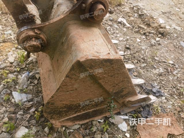 鏟斗45度(工作和回轉(zhuǎn)裝置) 鏟斗45度(工作和回轉(zhuǎn)裝置)