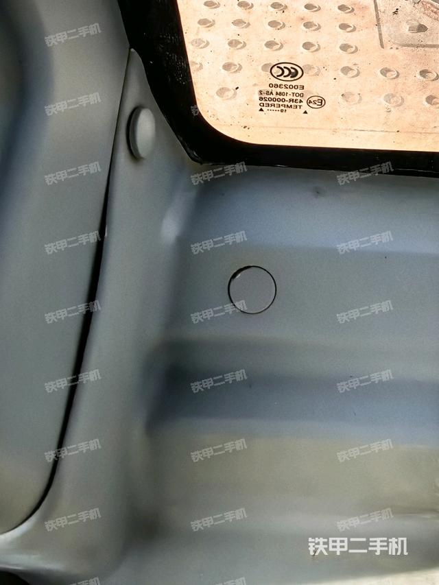 后窗玻璃角標(biāo)（駕駛室部分）