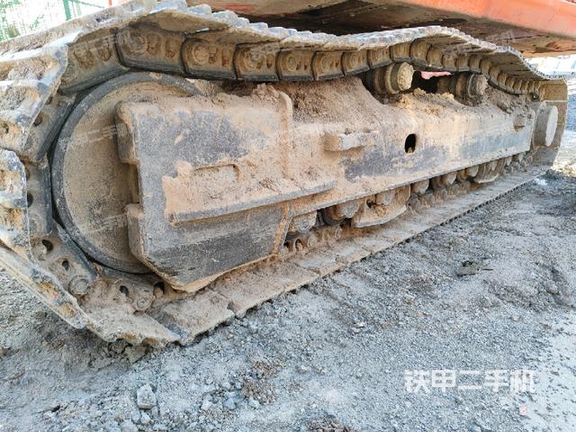 左侧履带整体 (行走机构) 左侧履带整体 (行走机构)