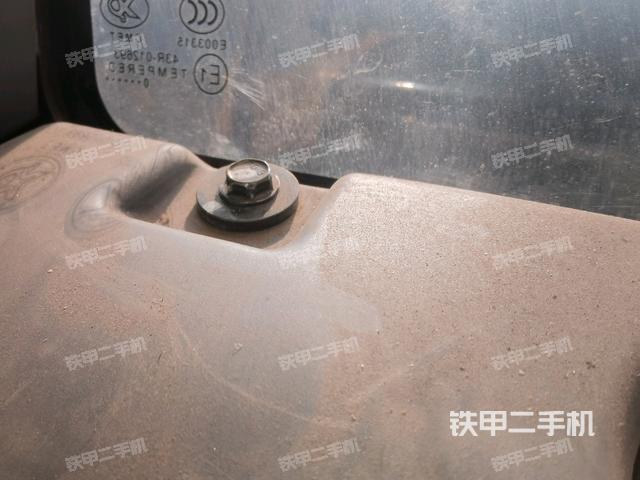 后窗玻璃角標(biāo)(駕駛室部分) 后窗玻璃角標(biāo)(駕駛室部分)