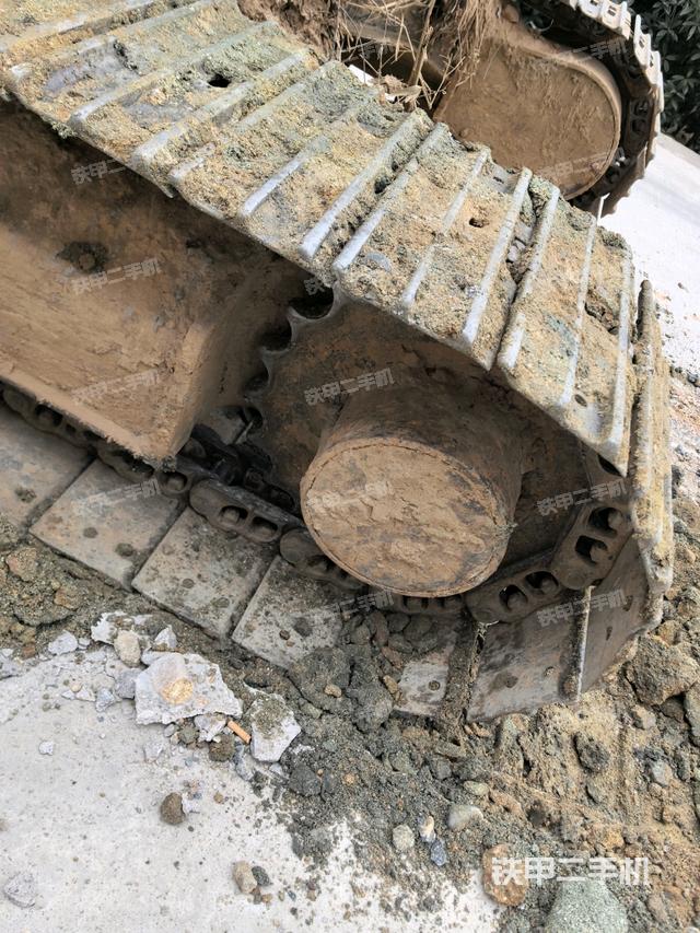 右驅(qū)動(dòng)輪（行走機(jī)構(gòu)）