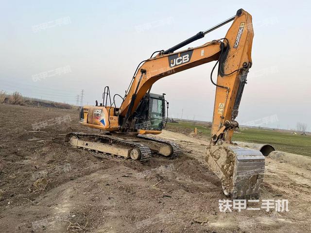 整機右后45°(整機外觀) 整機右后45°(整機外觀)