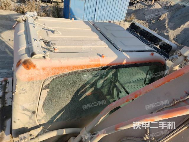 駕駛室頂部俯視(上車(chē)部件) 駕駛室頂部俯視(上車(chē)部件)