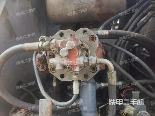 液壓泵斜45?左(大件艙室) 液壓泵斜45?左(大件艙室)