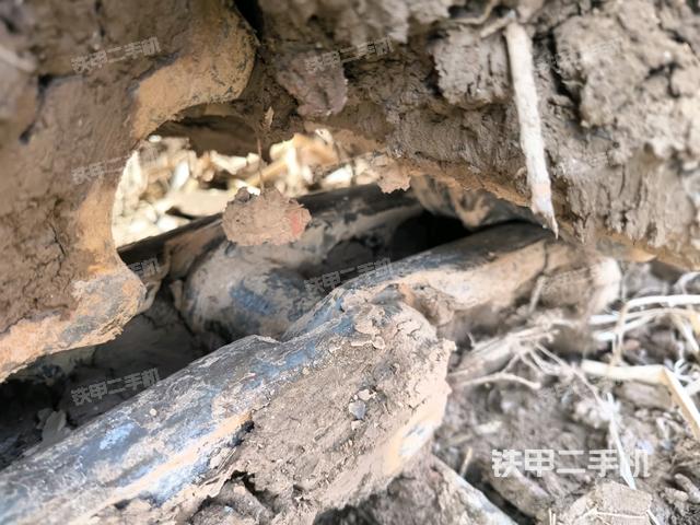 右側(cè)履帶整體（行走機構(gòu)）