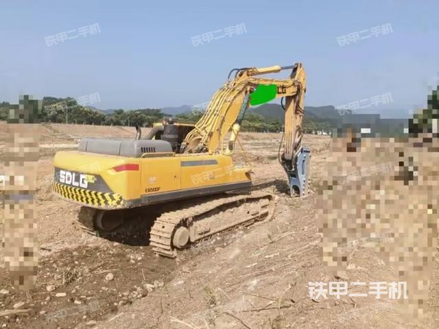 整機(jī)右后45°(整機(jī)外觀) 整機(jī)右后45°(整機(jī)外觀)