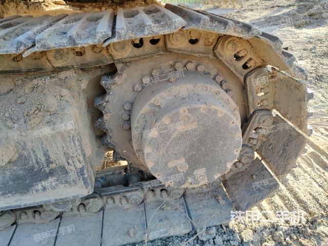 左驱动轮(行走机构) 左驱动轮(行走机构)