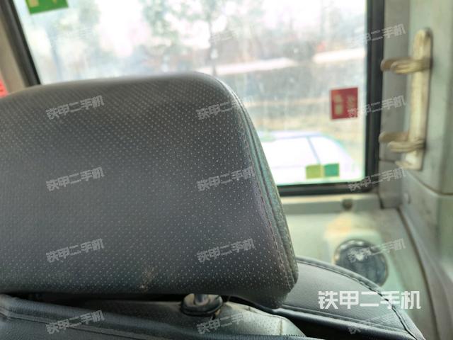 座椅右側(cè)控制臺/鑰匙門/油門/含右手柄（駕駛室部分）