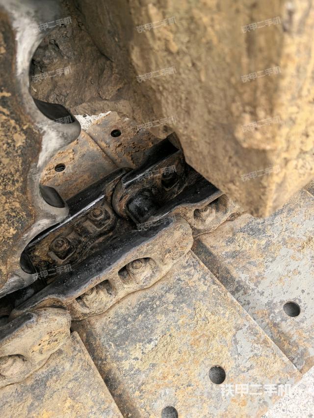 左側(cè)行走馬達(dá)蓋板（行走機(jī)構(gòu)）