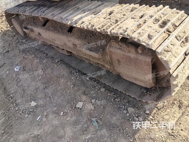 單側(cè)履帶整體（整機(jī)外觀）