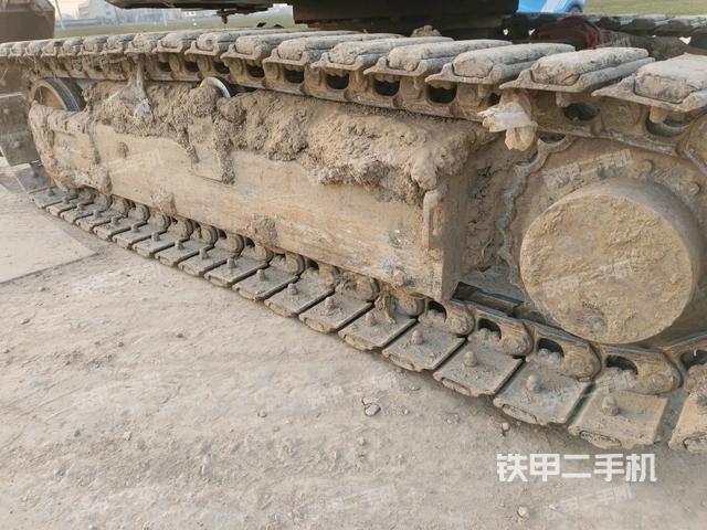 右側(cè)履帶整體?（行走機(jī)構(gòu)）