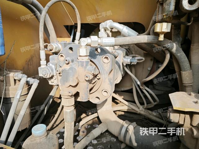 液壓泵斜45?右（大件艙室）