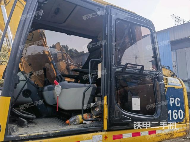 頂棚整體(駕駛室部分) 頂棚整體(駕駛室部分)